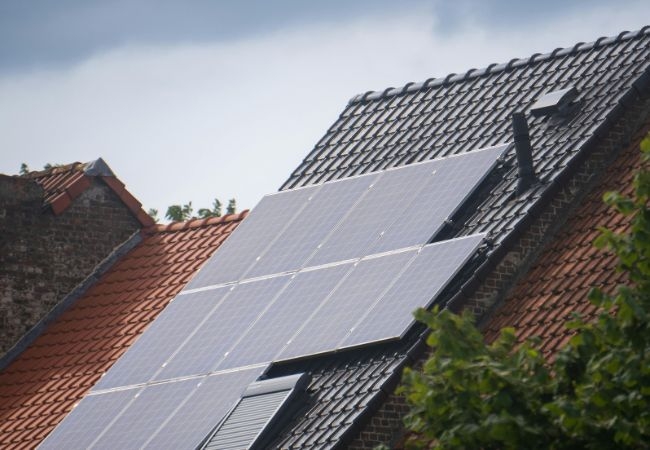 Are loose metal roof sheets secured and tightened? Clayton Roof Restoration Are loose metal roof sheets secured and tightened?